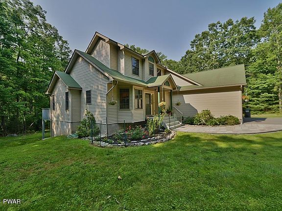 2nd image of 135 Crescent Lake Cove Ct
