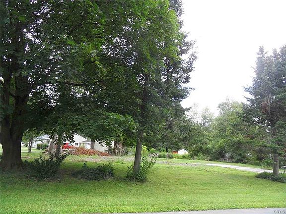 2nd image of 39 Arbor Dr