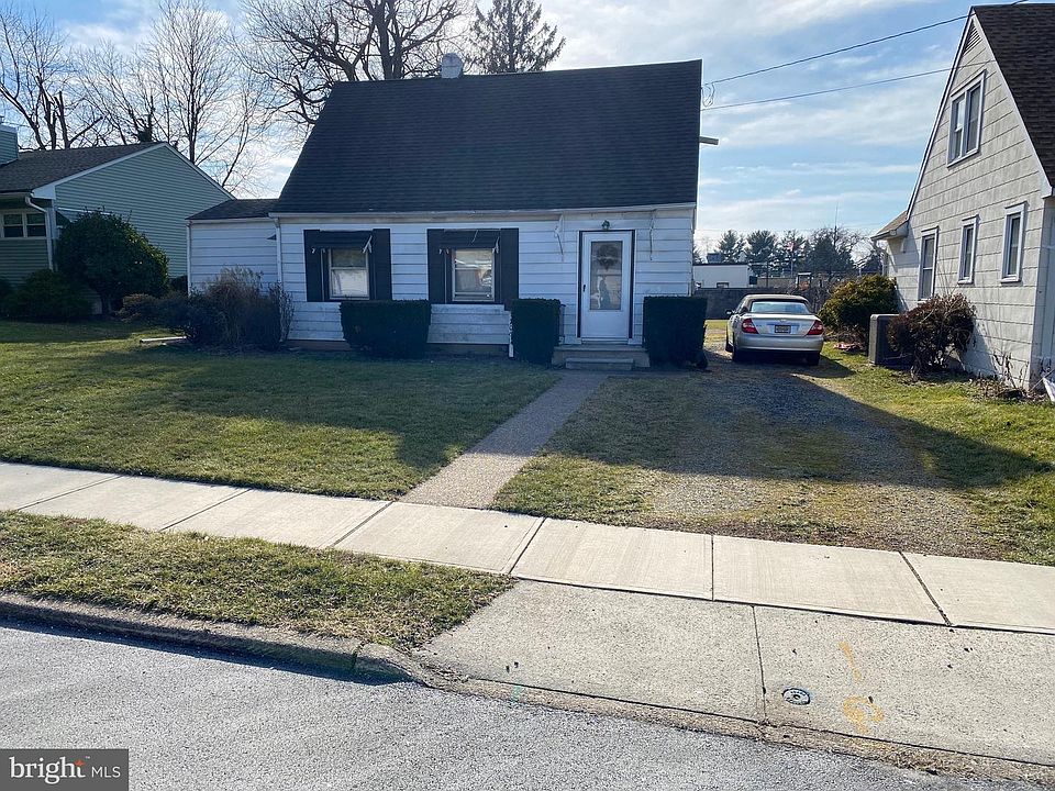 1st image of 705 Mayflower Ave