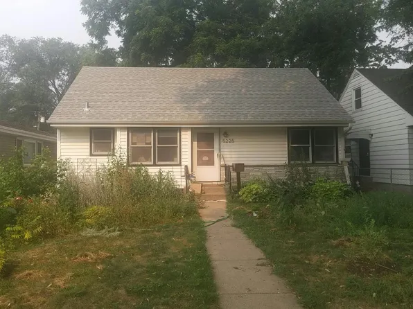 5225 Oliver Ave N, Minneapolis, MN 55430