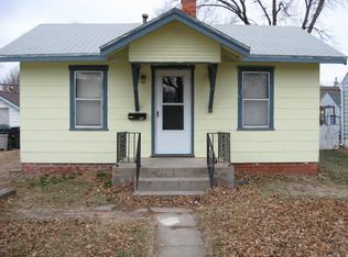 915 E 7th St, Hastings, NE 68901