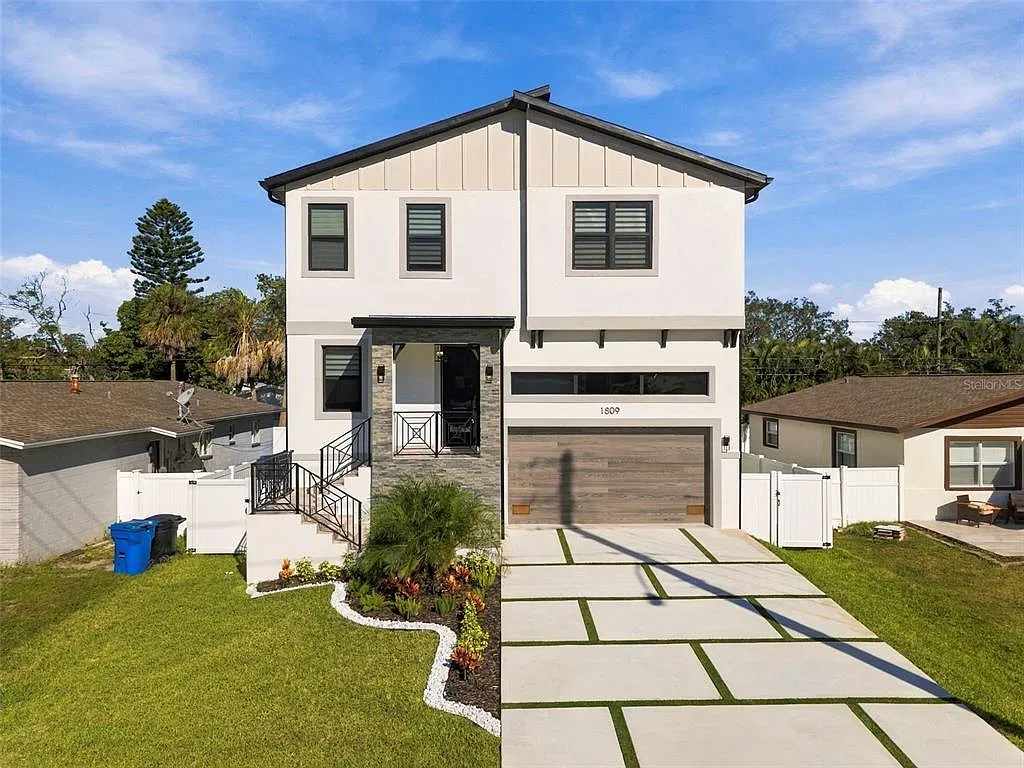 5 bed, 4.0 bath, 2905 sqft, $7,500 — Photo 1