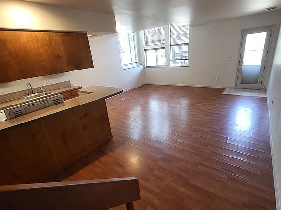 4th image of 1609 Underhill Dr APT 5