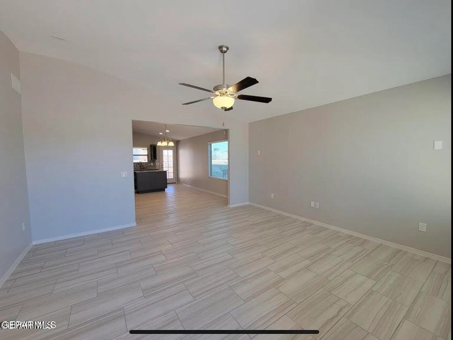 4 bed, 2.0 bath, 1438 sqft, $1,800 — Photo 4