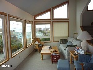 5th image of 5410 NW Jetty Ave