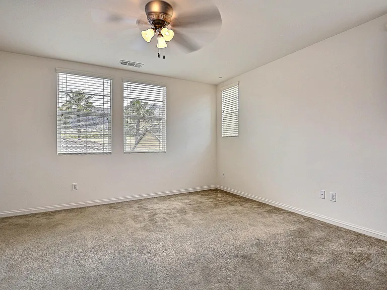 3rd Floor Bedroom with En Suite Bathroom