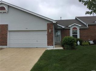 25 Lienemann Ct, Saint Peters, MO