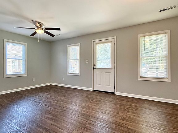 3rd image of 222 W Adams Ave