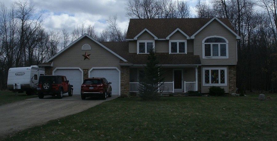 1st image of 8945 Edgewater Dr