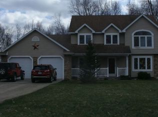 8945 Edgewater Dr, Stanwood, MI