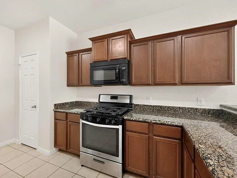 412 Riverbed Dr #412 — Photo 16