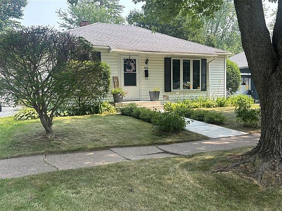 3rd image of 1608 Douglas Street