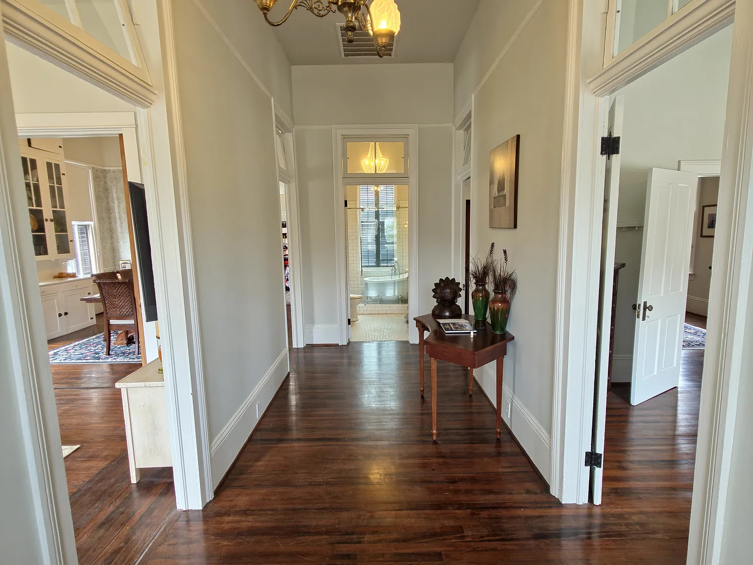 3 bed, 1832 sqft, $5,000 — Photo 4