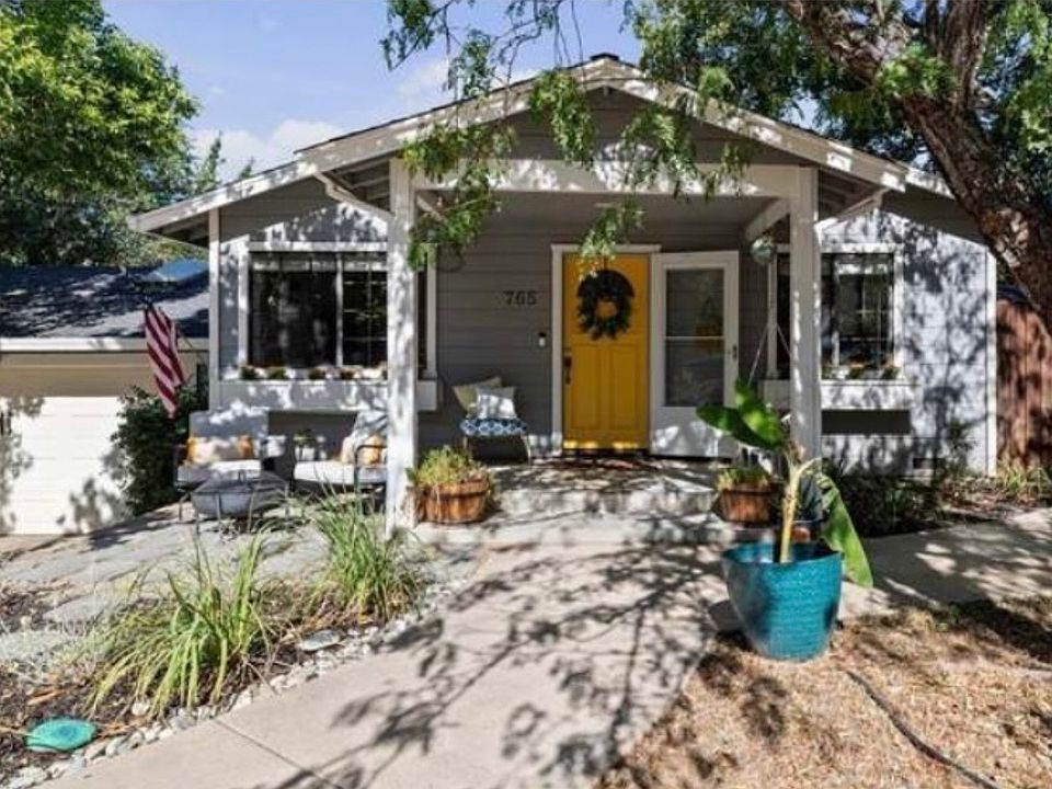 1st image of 765 Bonita Dr