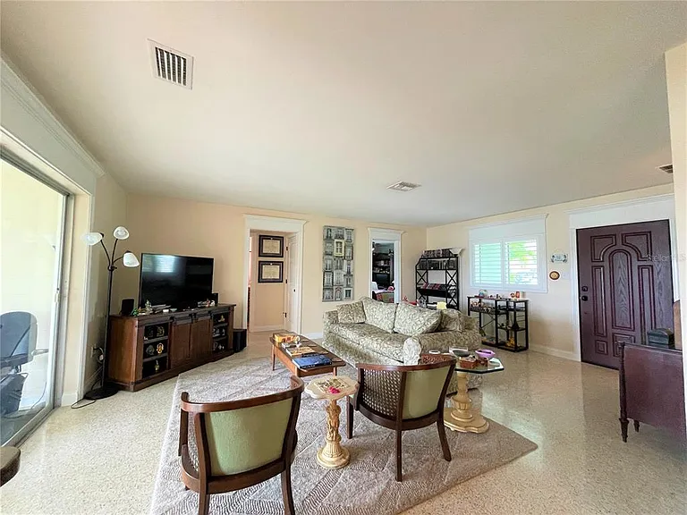 17045 Dolphin Dr — Photo 29