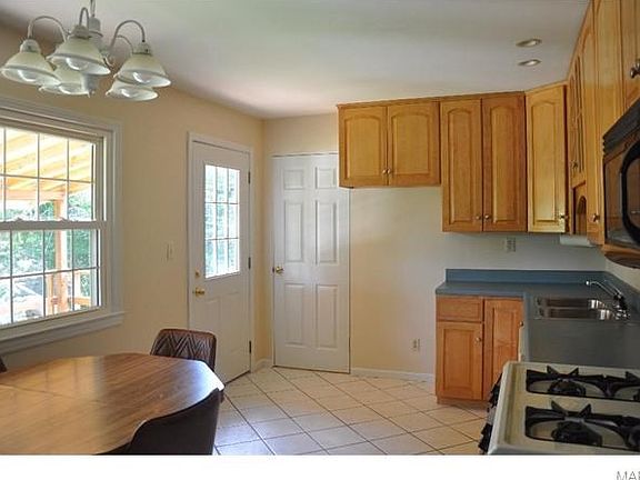1st View Kitchen