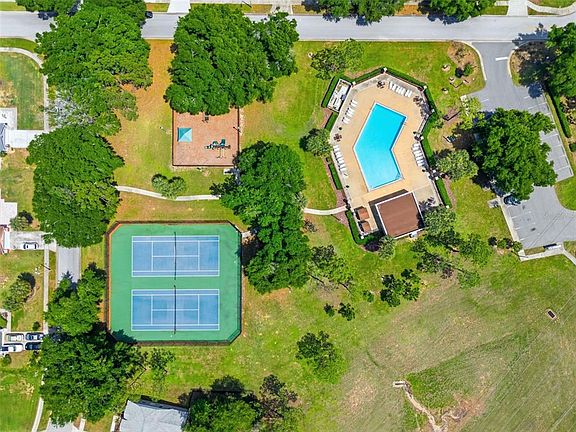 2nd image of 14715 GREATER PINES BOULEVARD