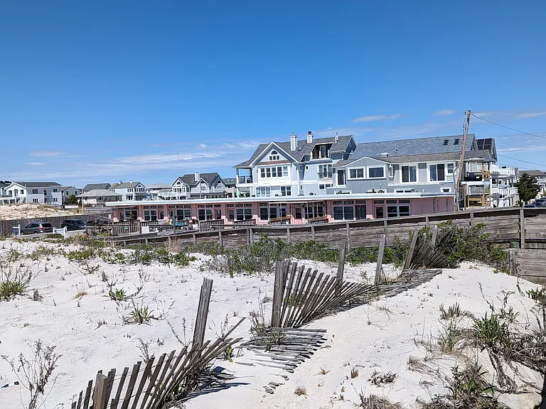 1107 Ocean Blvd — Photo 11