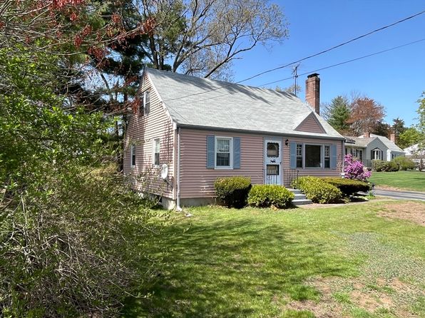 7 Brookside Dr, Foxboro, MA 02035