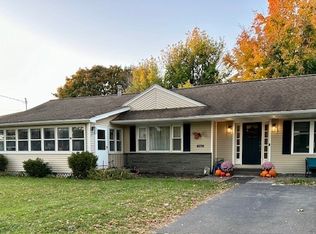 4694 Ridge Rd, Williamson, NY 14589