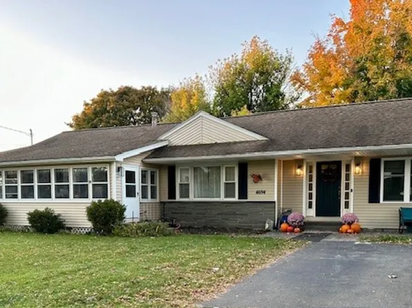 4694 Ridge Rd, Williamson, NY 14589