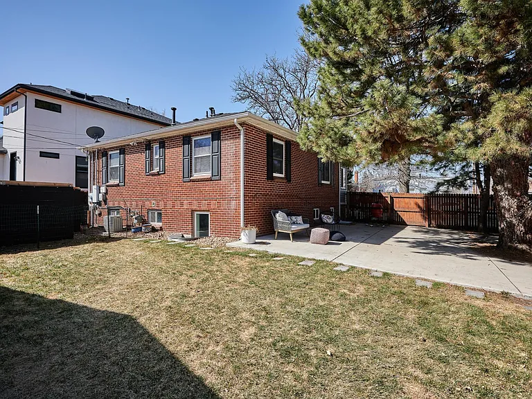4990 Perry St — Photo 25