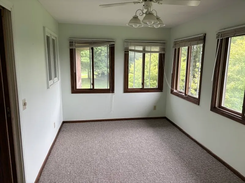 3 bed, 1.5 bath, $2,499 — Photo 3