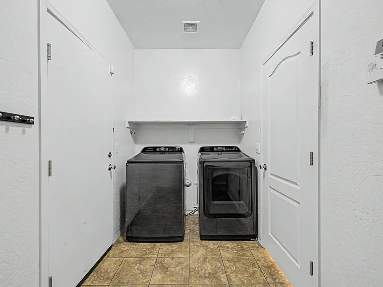 1250 S Rialto St #7 — Photo 12