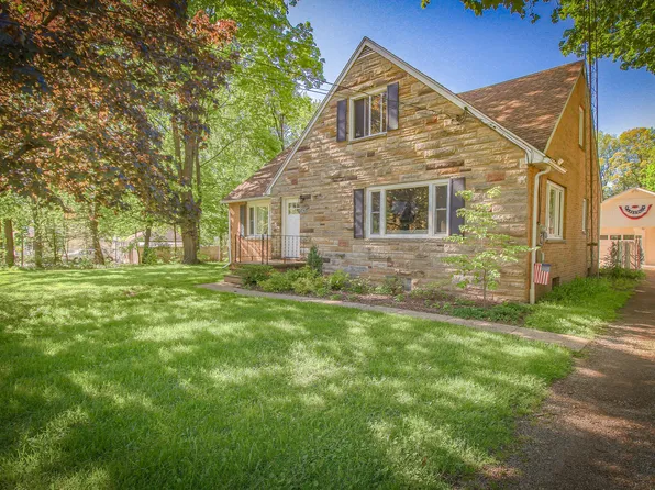 1423 Hamelink Dr, Portage, MI 49002