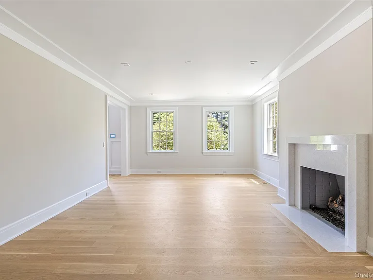 42 Mamaroneck Rd — Photo 11