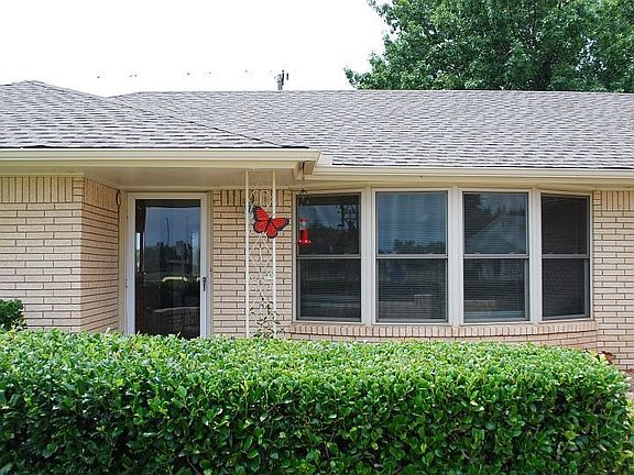 5th image of 2604 NW 112th St