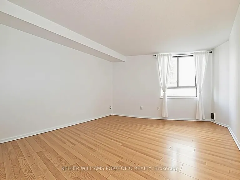 270 Queens Quay W #1107 — Photo 5