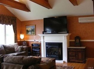 146 School St, Fairfield, CT 06824
