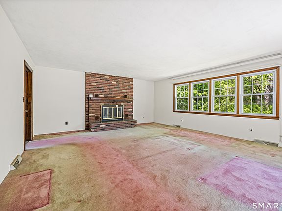 2nd image of 21 Fawn Drive