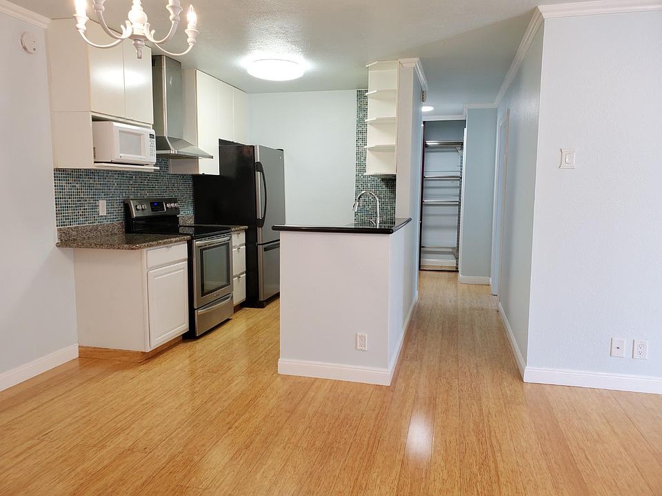 1st image of 101 Piccadilly Pl APT G