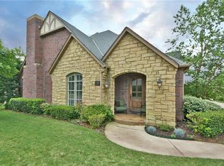 1128 Villas Creek Dr, Edmond, OK 73003