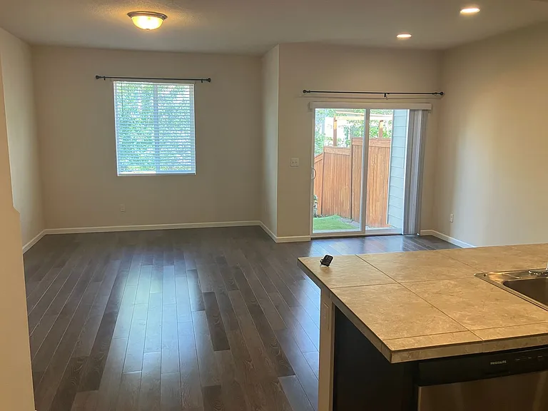 5714 Joynak St S — Photo 2