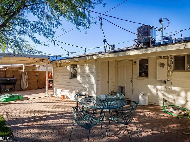 2711 W Carson Dr — Photo 22