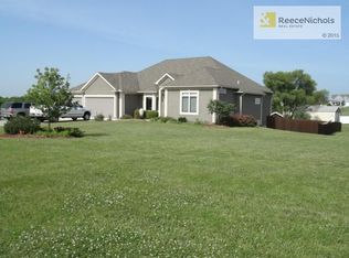 22295 160th St, Basehor, KS 66007