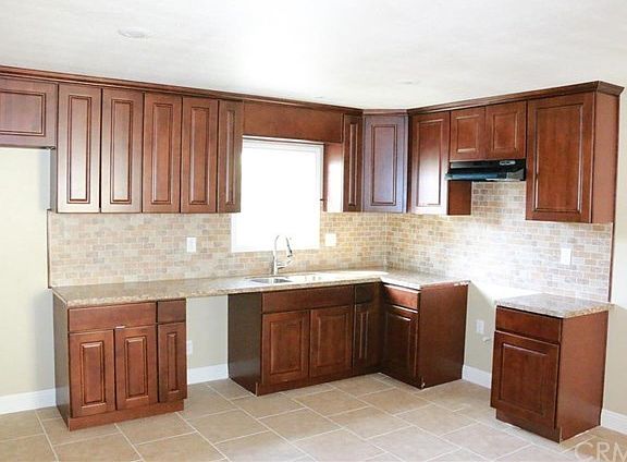5th image of 10324 Lemon Ave