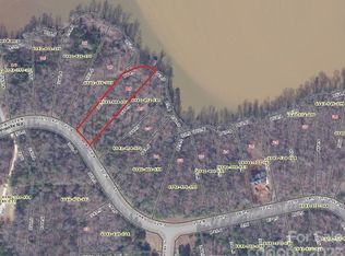 329 Terrapin Pointe Rd #18, Hodges, SC 29653