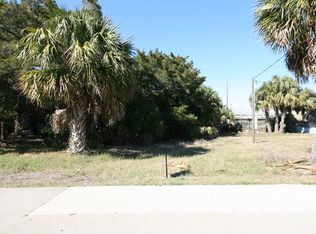 2 Saint, Cedar Key, FL 32625