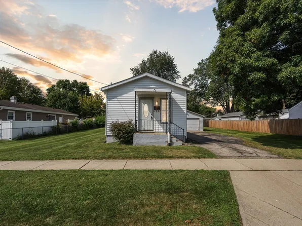 170 S Clifton Ave, Elgin, IL 60123