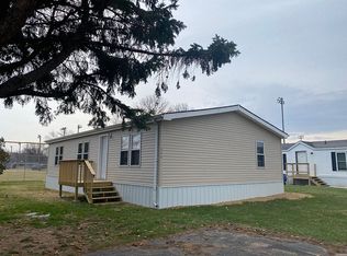 300 SW 8th St #111, Madison, SD 57042