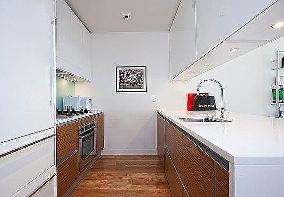 4th image of 555 W 59th St APT 20E