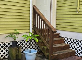 1614 Market St APT 4, Galveston, TX 77550