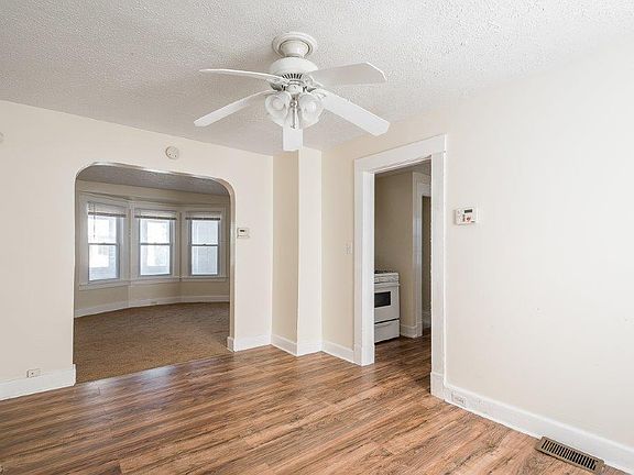 5th image of 2141 W 105th St