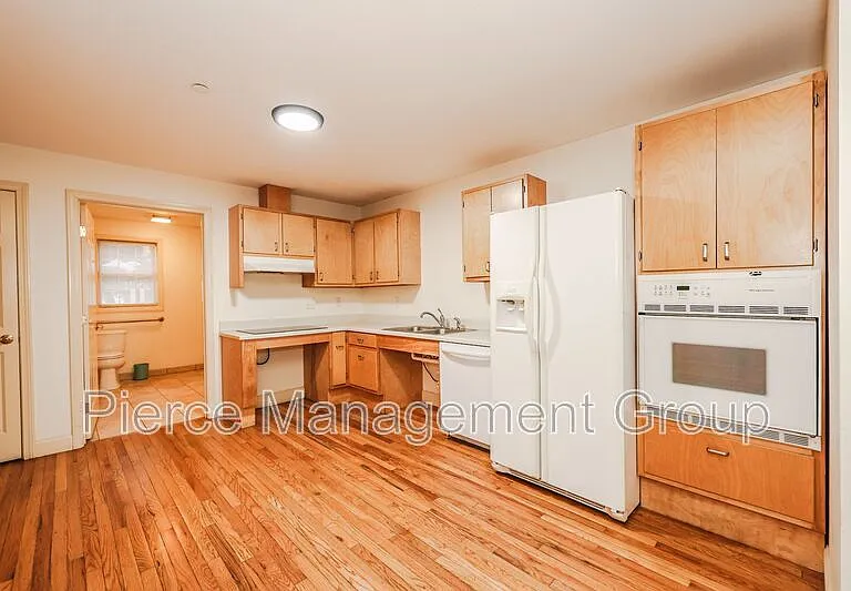 843 S Mammoth Rd #2 — Photo 1