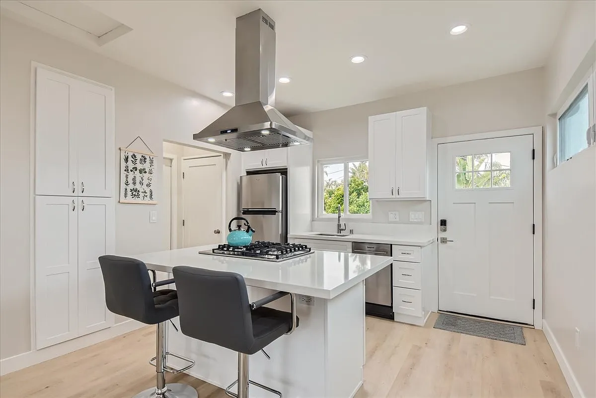 1 bed, 524 sqft, $3,400 — Photo 3