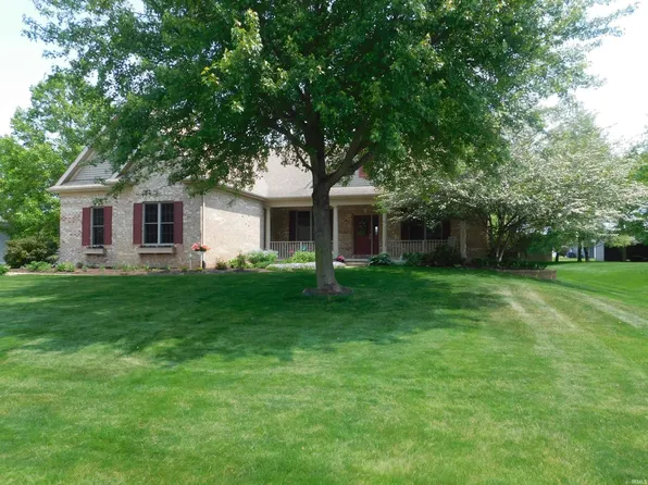 1641 Hawthorne Ct, Winona Lake, IN 46590